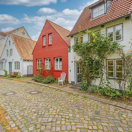 Fewo1846 - Altes Steuermannhaus - Uriges Reihenhaus Mit 2 Schlafzimmern In Der Altstadt 플렌스부르크 외부 사진